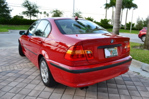 2005 BMW 325i 