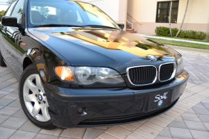 2005 BMW 325i 