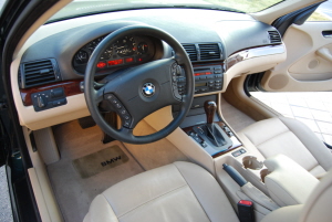 2005 BMW 325i 