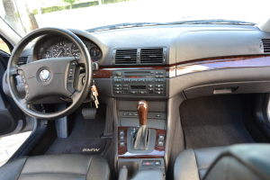 2005 BMW 325xi 
