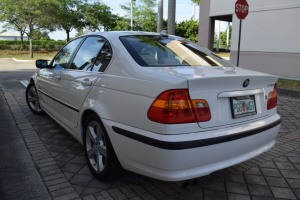 2005 BMW 330i 