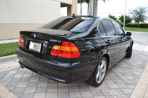 2005 BMW 330xi 