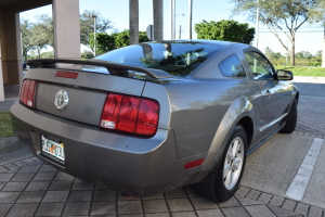 2005 Ford Mustang 