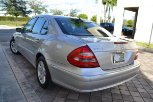 2005 Mercedes E320 