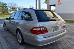 2005 Mercedes E500 4Matic 