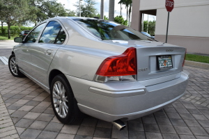 2005 Volvo S60 