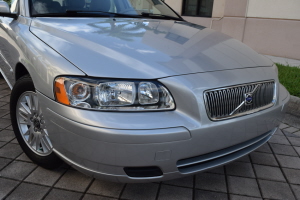 2005 Volvo V70 