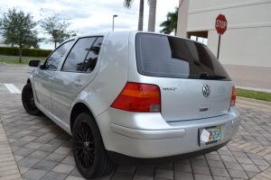 2005 Volkswagen Golf 