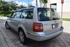 2005 Volkswagen Passat AWD 