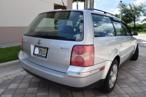 2005 Volkswagen Passat AWD 