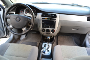 2006 Suzuki Forenza 