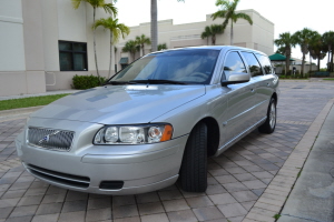 2006 Volvo V70 