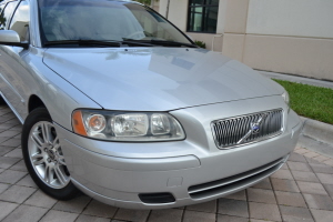 2006 Volvo V70 