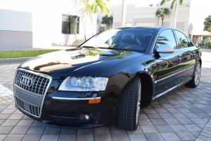 2007 Audi S8  