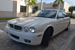 2008 Jaguar XJ8 