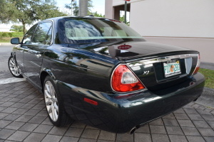 2008 Jaguar XJ8 L 