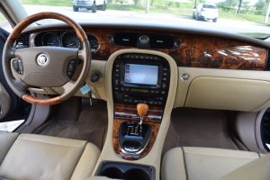 2008 Jaguar XJ8 L 