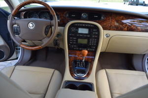 2008 Jaguar XJ8 