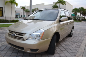 2008 Kia Sedona 