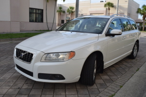 2008 Volvo V70 