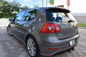 2008 Volkswagen R32 AWD 