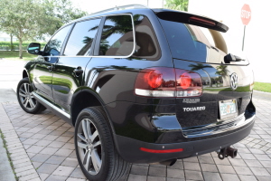 2008 Volkswagen Touareg AWD 