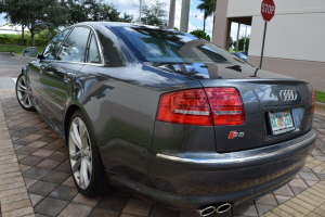 2009 Audi S8  