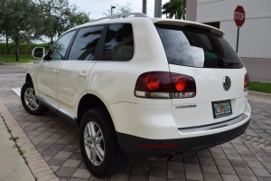 2009 Volkswagen Touareg AWD 