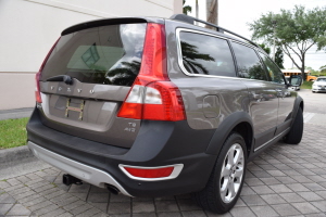 2010 Volvo XC70 AWD 