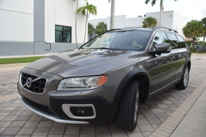 2010 Volvo XC70 AWD 