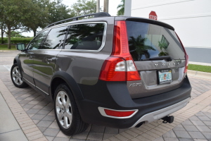 2010 Volvo XC70 AWD 