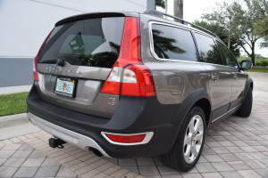 2010 Volvo XC70 AWD 