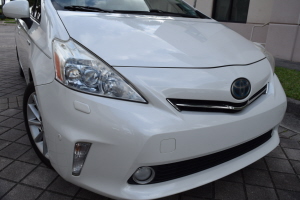 2012 Toyota Prius V Hybrid 