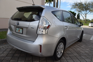 2012 Toyota Prius V Hybrid 