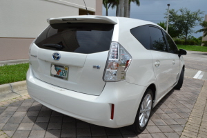 2012 Toyota Prius V Hybrid 