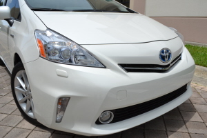 2012 Toyota Prius V Hybrid 