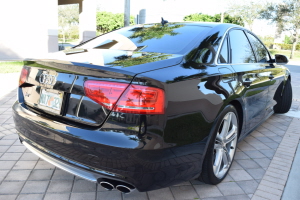 2013 Audi S8  