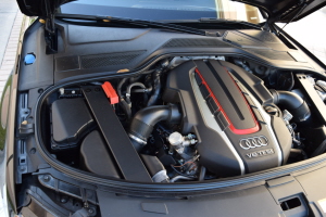 2013 Audi S8  