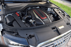 2013 Audi S8  