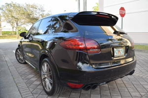 2013 Porsche Cayenne GTS 