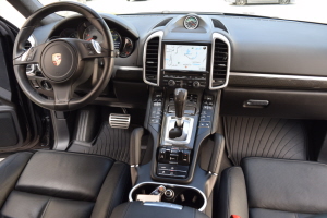 2013 Porsche Cayenne GTS 