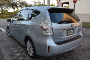 2013 Toyota Prius V Hybrid 