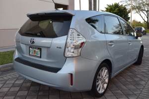 2013 Toyota Prius V Hybrid 