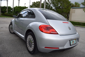 2013 Volkswagen Beetle 