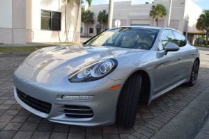 2014 Porsche Panamera 4S 