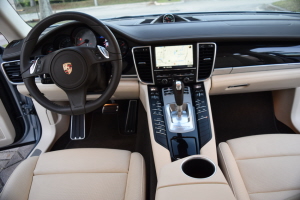 2014 Porsche Panamera 4S 