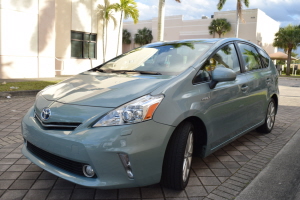 2014 Toyota Prius V Hybrid 