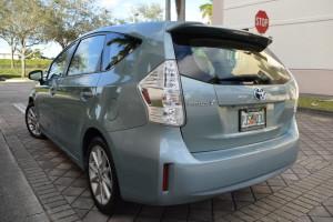 2014 Toyota Prius V Hybrid 