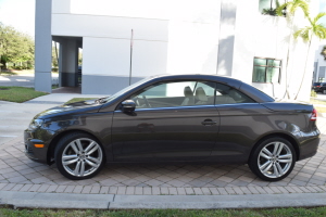 2014 Volkswagen EOS Executive 