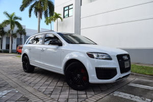 To change image, hover mouse over thumbnails below